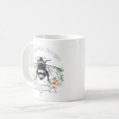 Personalisiertes Zitat künstlerische Blumenbiene u Kaffeetasse (Vorderseite Links)