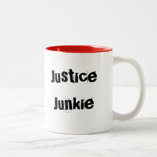 Personalizable Anwalt SolicitJustice Junkie Fun Zweifarbige Tasse