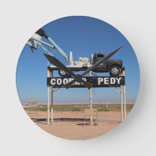 Personalizable Coober Pedy Outback Souvenir Runde Wanduhr
