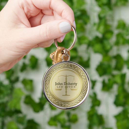 Personalizable Elegant Golden Scales of Justice Schlüsselanhänger (Hand)