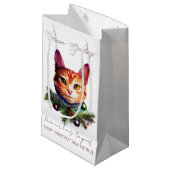 Personalize Cute Orange Cat Christmas Kleine Geschenktüte (Vorderseite Schrägansicht)