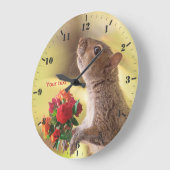 Personalize Squirrel with roses for You Große Wanduhr (Winkel)