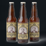 Personalized 90th Birthday Vintage Foto Template Bierflaschenetikett<br><div class="desc">Vintager Retro-Meilenstein der 90. Geburtstagsparty bietet Bieretiketten. Elegante Geburtstagsgeschenke. Legen Sie Ihr eigenes Foto ein. Vorlage so leicht personalisiert. Beachten Sie,  dass das Foto die gleichen Farben hat wie Sie. Das Design ist auch mit anderen altersbedingten Meilensteinen erhältlich. Auch passende Party-Vorräte (Banner,  Plakate,  Teller,  Servietten usw.) sind erhältlich.</div>