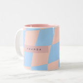 Personalized Baby Blue and Peach Wavy Checkered Zweifarbige Tasse (Vorderseite Links)