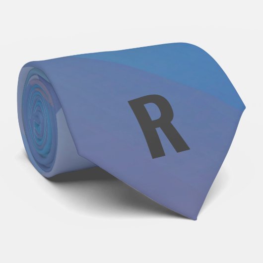 Personalized Blue Geometric Initial Krawatte (Gerollt)