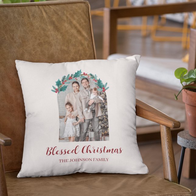 Personalized Christmas Wreath Photo & Name Pillow Kissen (Von Creator hochgeladen)