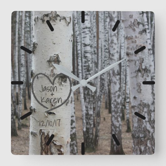 Personalized Country Rustic Carved Heart Quadratische Wanduhr (Vorderseite)