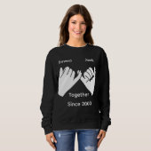 Personalized couple with custom names and year sweatshirt (Vorne ganz)