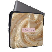 Personalized Creamy Caramel Gold Swirl Elegant  Laptopschutzhülle (Vorne Rechts)