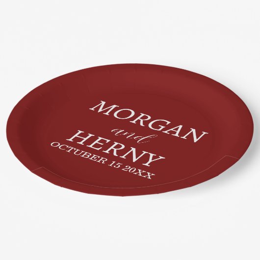 Personalized Custom Name Stylish Minimal Wedding Pappteller (Schrägansicht)