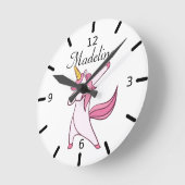 Personalized Dabbing Unicorn Runde Wanduhr (Winkel)