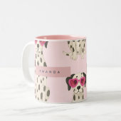 Personalized Dalmatian Dog with Pink Heart Glasses Zweifarbige Tasse (Vorderseite Links)