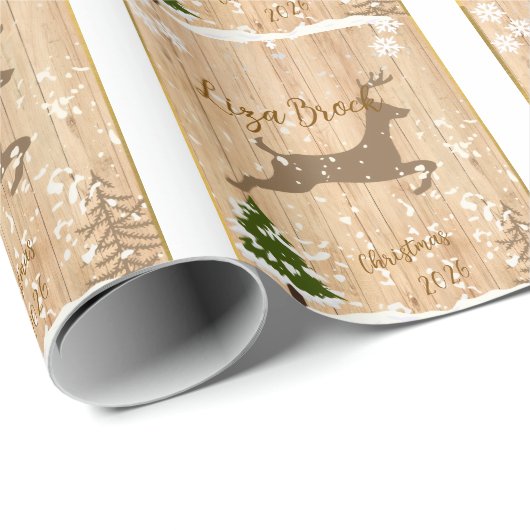 Personalized doe Christmas bauble wooden backgroun Geschenkpapier (Rolleneckpunkt)
