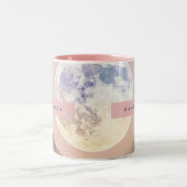 Personalized Dreamy Full Moon Over Desert Zweifarbige Tasse (Mittel)
