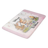 Personalized Easter Bunny Welcome Bath Mat Badematte (Schrägansicht)
