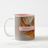 Personalized Elegant Seashell Spiral Coastal Zweifarbige Tasse (Links)