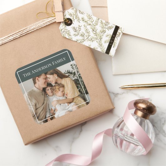Personalized Family Photo | Custom Family Name Quadratischer Aufkleber (Schenken)