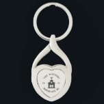 Personalized Farmhouse Barn Family Name Schlüsselanhänger<br><div class="desc">Carry a little piece of home everywhere you go with this personalized farmhouse keychain featuring a simple barn illustration, weather vane, and your family name in rustic typography. Custom text fields let you add your established year and hometown, creating a charming keepsake for your farmhouse, ranch, lake house, or first...</div>
