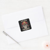 Personalized Firefighter Skull Fireman Fire Dept Quadratischer Aufkleber (Umschlag)
