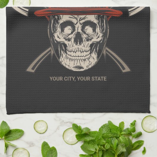 Personalized Fireman Skull Helmet Achse Firefighte Geschirrtuch (Gefaltet)