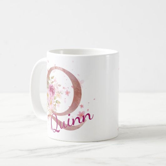 Personalized Floral Initial Mug – Letter Q Kaffeetasse (Vorderseite Links)