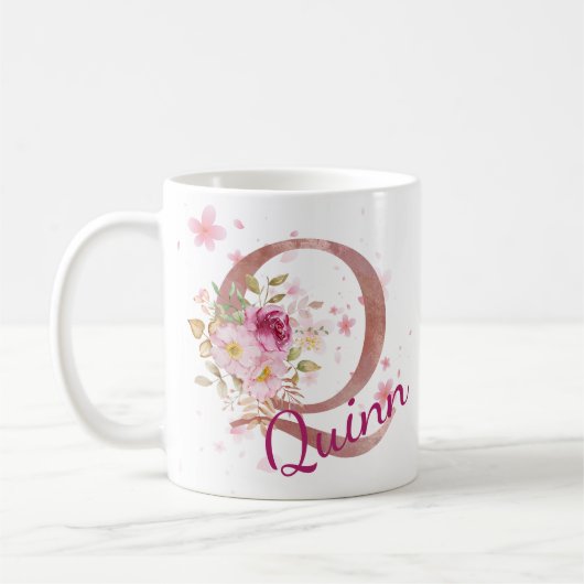 Personalized Floral Initial Mug – Letter Q Kaffeetasse (Links)