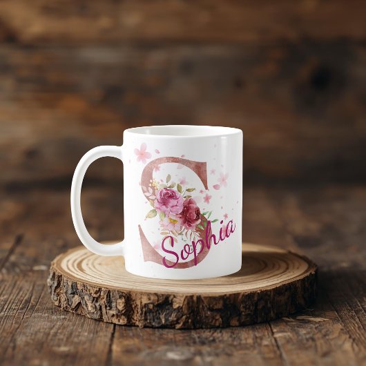 Personalized Floral Initial Mug – Letter S Kaffeetasse