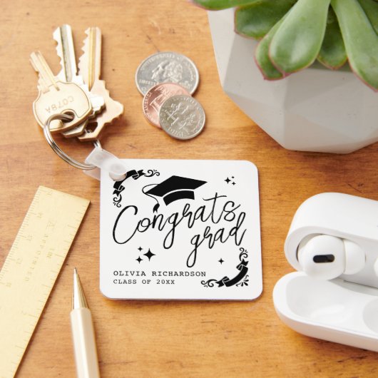 Personalized Graduation Elegant Script Stars & Cap Schlüsselanhänger (Schreibtisch)