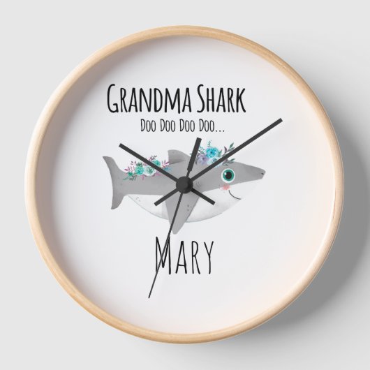 Personalized Grandma Shark Doo Doo Doo Uhr (Vorderseite)