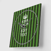 Personalized Green Stripes Keep Calm Your Text Quadratische Wanduhr (Winkel)