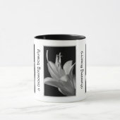 Personalized Hosta Flower in Black and White Tasse (Zentrum)