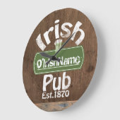 Personalized Irish Pub Old Keg Effect Sign Große Wanduhr (Winkel)