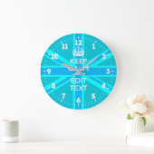 Personalized Keep Calm Your Text UK Flag Sky Blue Große Wanduhr (Zuhause)