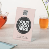 Personalized Logo and Text Simple Qr Code Sockelschild (In SItu)