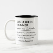 Personalized Marathon Runner Definition Zweifarbige Tasse (Links)