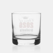Personalized Maroon Black Class of 2026 Graduation Whiskyglas (Rückseite)