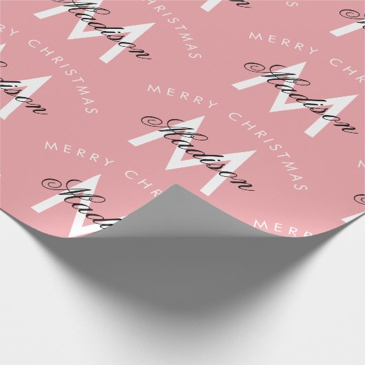 Personalized Merry Christmas Blush Pink Monogram Geschenkpapier (Ecke)