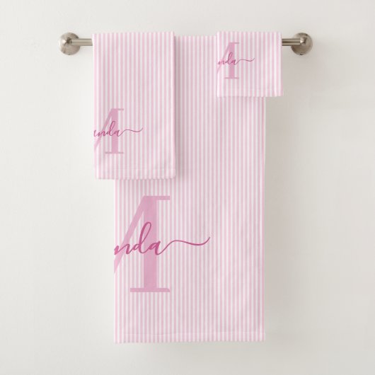 Personalized Monogram Pink & White Stripes Badhandtuch Set (Insitu)