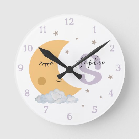 Personalized Moon & Stars Nursery Clock Lavender Runde Wanduhr (Vorderseite)