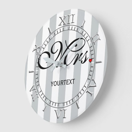 Personalized Mrs. on a Große Wanduhr (Winkel)