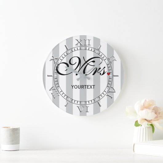 Personalized Mrs. on a Große Wanduhr (Zuhause)