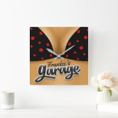 Personalized NAME Bikini Babe Girl Man Cave Garage Quadratische Wanduhr (Zuhause)
