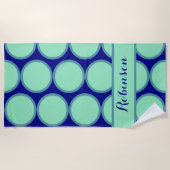 Personalized Navy Mint Polka Dot Pattern Modern  Strandtuch (Vorderseite)