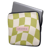 Personalized Olive Green Retro Checkered Wave Laptopschutzhülle (Vorderseite Links)