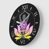 Personalized OM Namaste Lotus Flower Yoga Pose Große Wanduhr (Winkel)