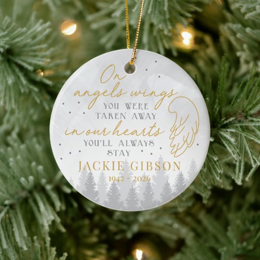 Personalized On Angels Wings Keramik Ornament (Baum)
