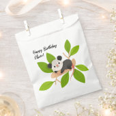 Personalized Opossum on Branch with Green Leaves Geschenktütchen (Ausgeschnitten)