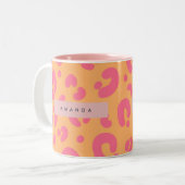 Personalized Orange Bold Pink Leopard Print Zweifarbige Tasse (Vorderseite Links)