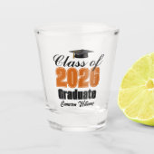 Personalized Orange Class of 2026 Graduation Schnapsglas (Vorderseite)