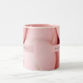 Personalized Pastel Chic Pink Tennis Ball  Zweifarbige Tasse (Mittel)